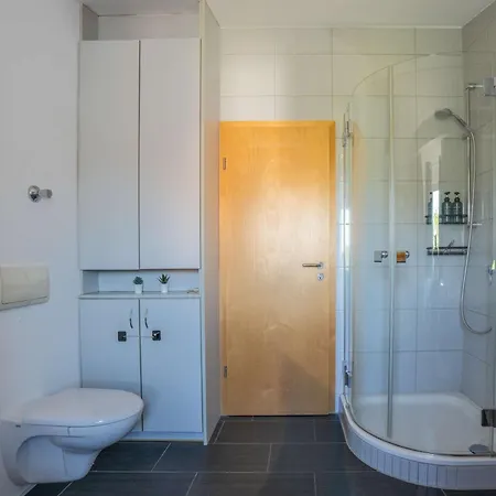 Altbau In Bahnhofsnaehe Mit Heimkino & Terrasse Appartement